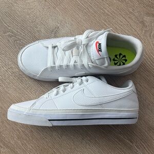 Nike Women’s Off White Sneakers